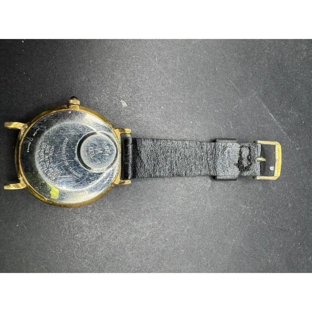 Vtg Timex Quartz 33mm 1980S Cal 126 Watch Gold Tone Black Dial Water Resistant